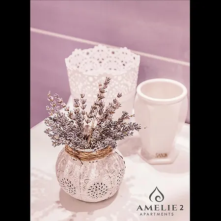 Amelie Mamaia